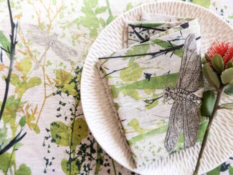 TABLE CLOTH DRAGONFLY